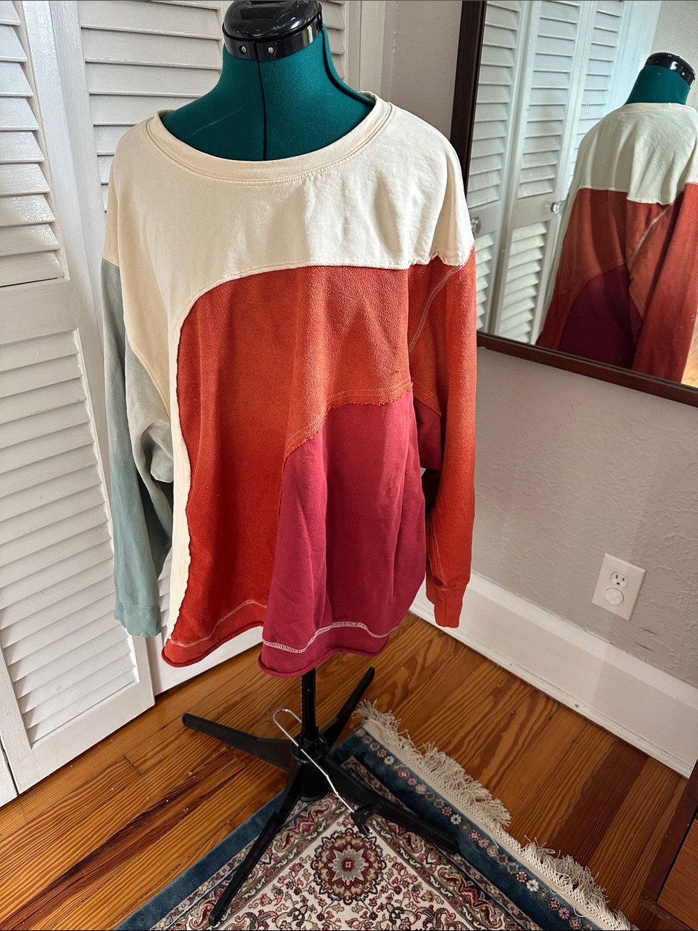 Color Block Oversized Sweatshirt - Picture 3 of 7